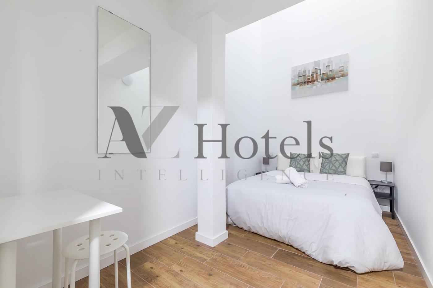 Ayz Luis Cabrera-auto Check-in Hotel Madrid
