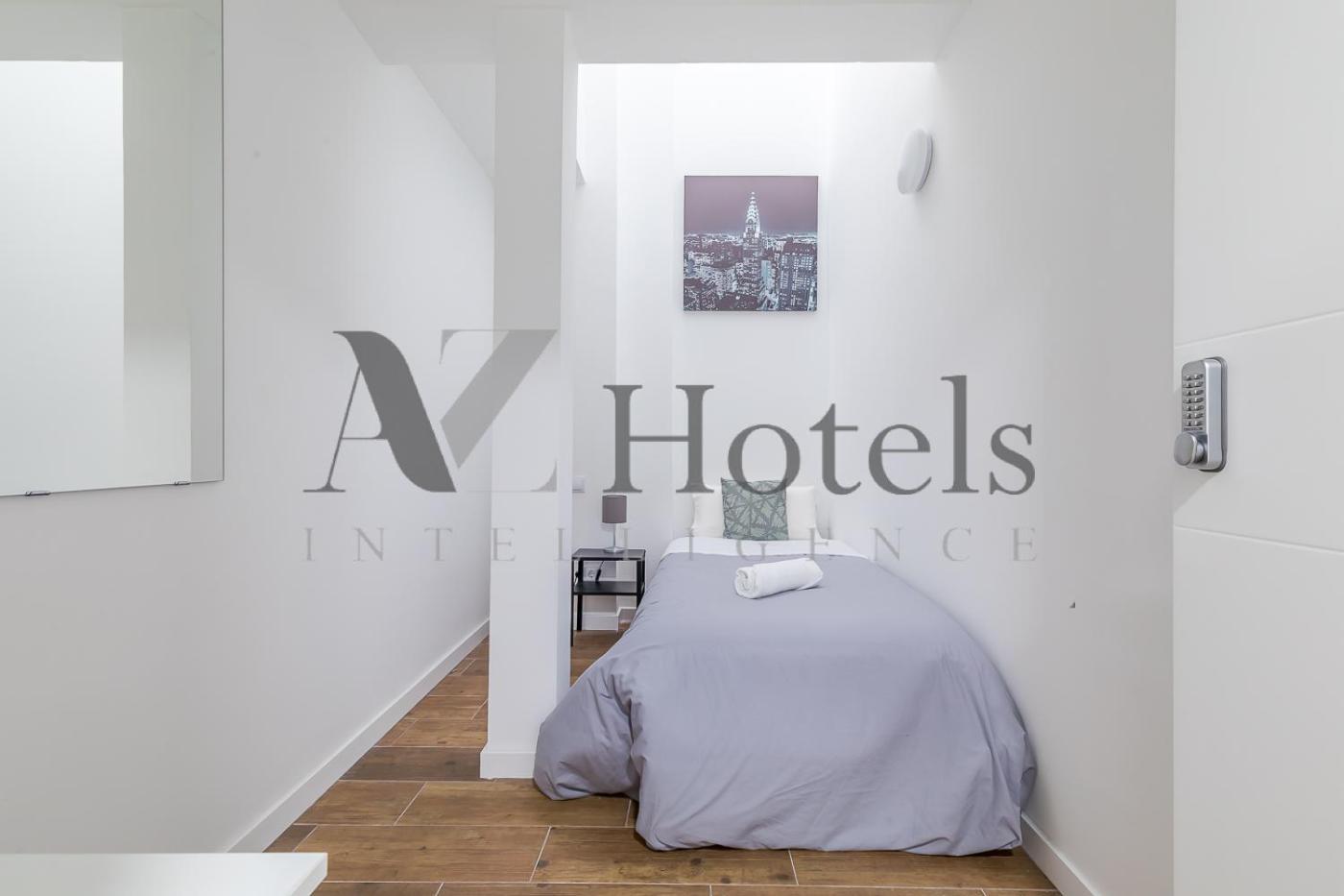 Ayz Luis Cabrera-auto Check-in Hotel *