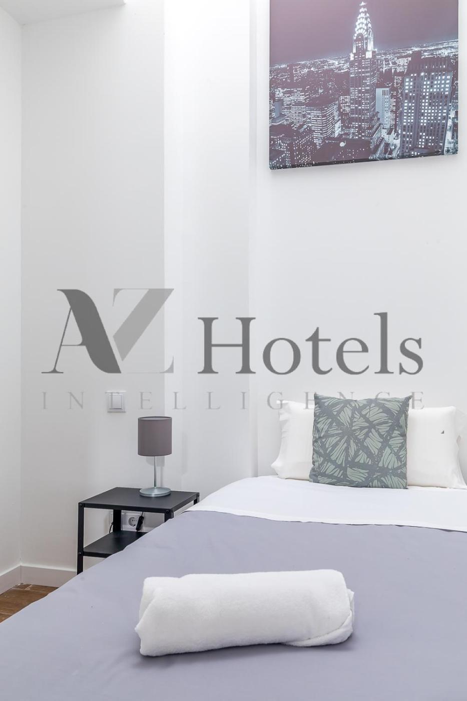 Ayz Luis Cabrera-auto Check-in Hotel Madrid